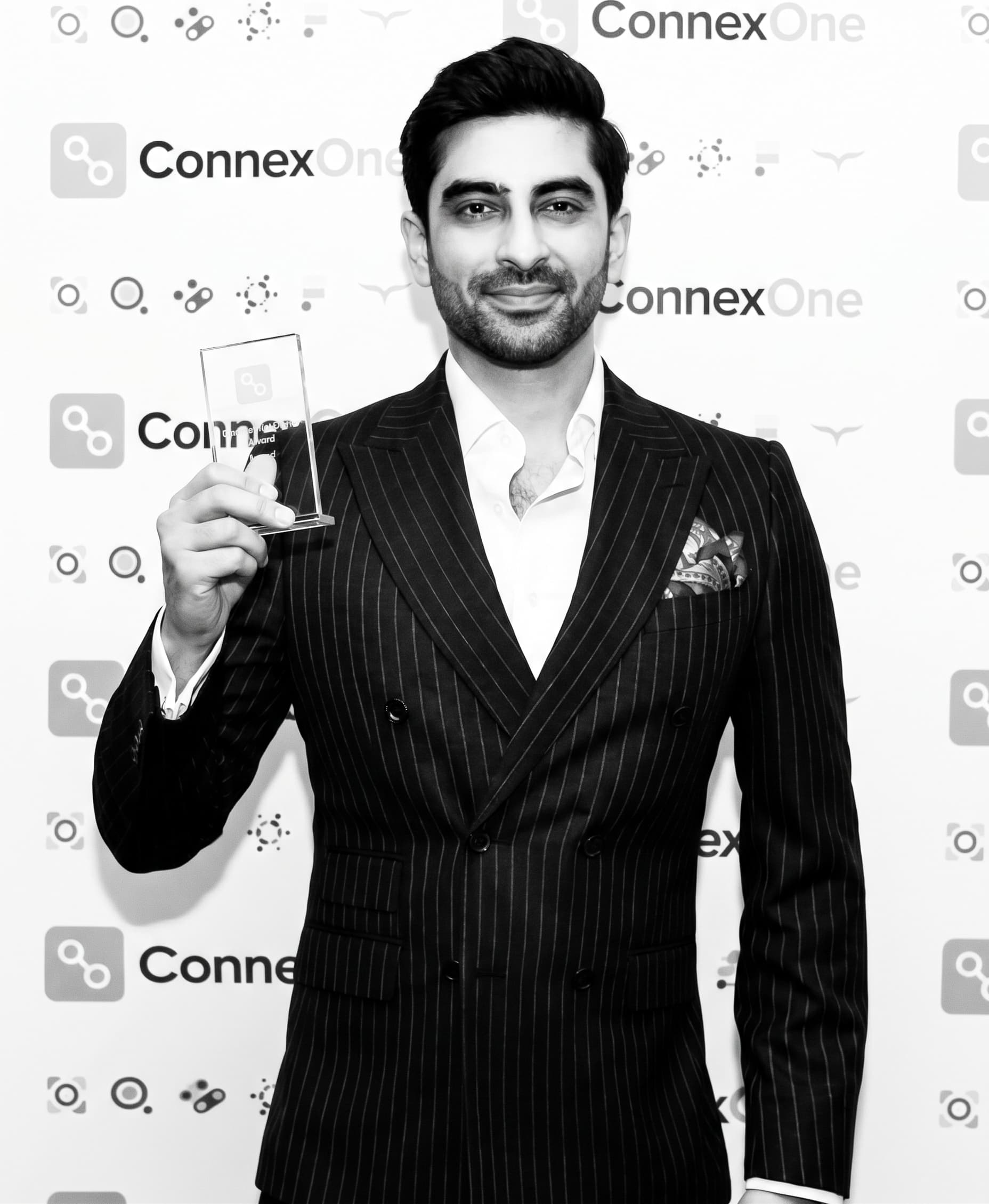 Annup Kapur holding his software engineering award